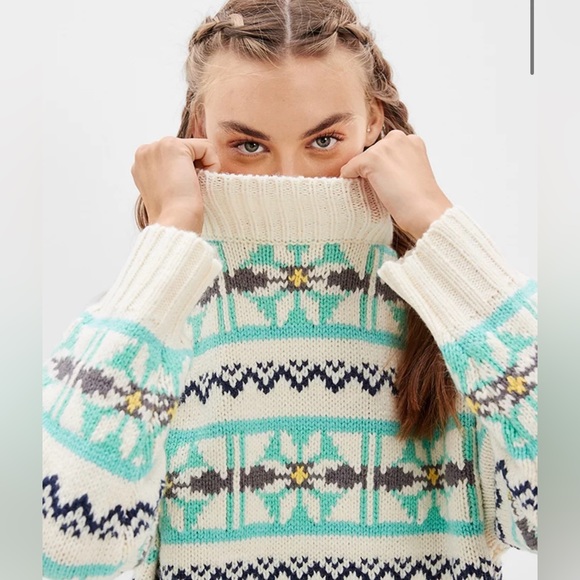 NWT AE Oversized Fairisle Mock Neck Women's Sweater Size Medium - Picture 6 of 13